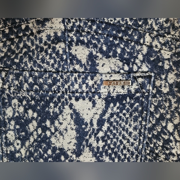 Cache Textured Skinny Snakeskin Print Pants - Picture 7 of 8